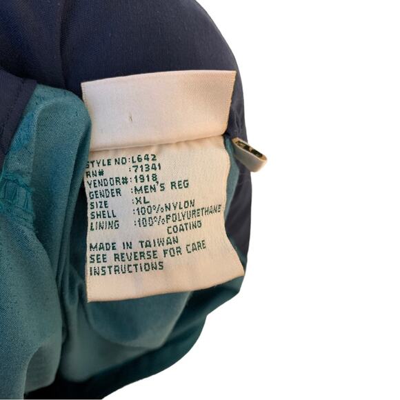 Vintage LL Bean Jacket - Picture 9 of 9